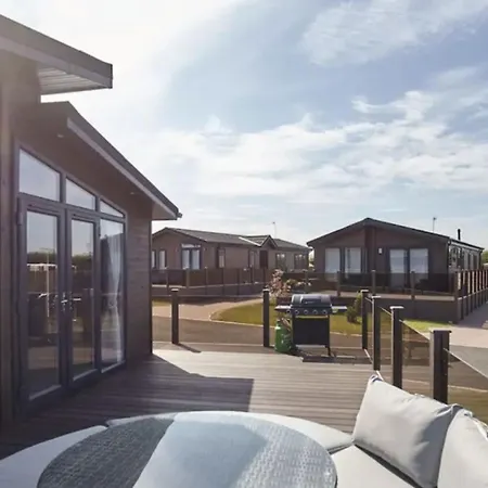 Stunning At Bay - Dog Friendly