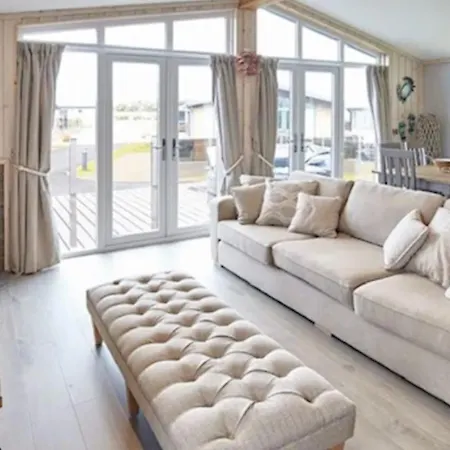 Stunning At Bay - Dog Friendly 펜션 *