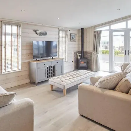 Stunning At Bay - Dog Friendly * 런스윅