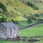 Stunning At Bay - Dog Friendly Holiday home *